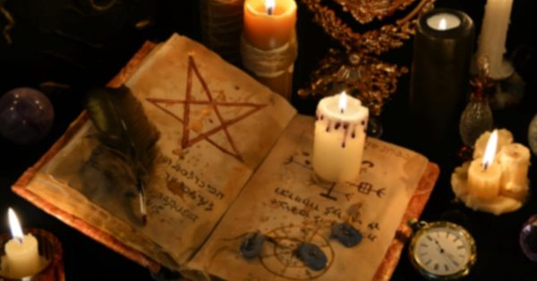 Diario de cuero Wicca con cierre antiguo - Imagen 2